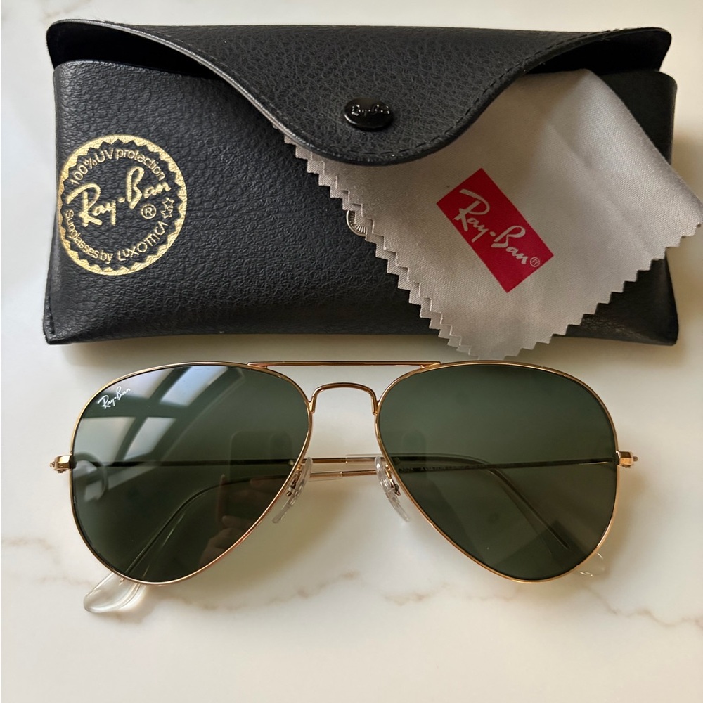 NWOT Ray-Ban Gold Frame Aviator with Green Lens Sunglasses